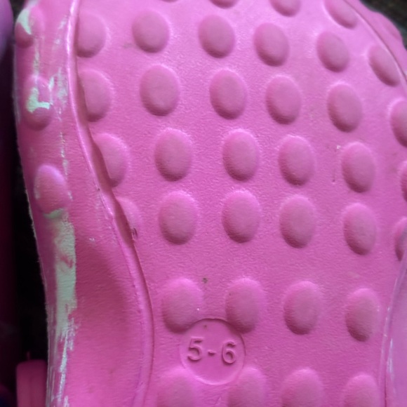 Barney‎ Pink  Clogs - Picture 3 of 7